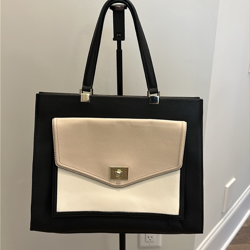 Kate Spade New York Multipurpose Large Leather Bag With Front Large pocket